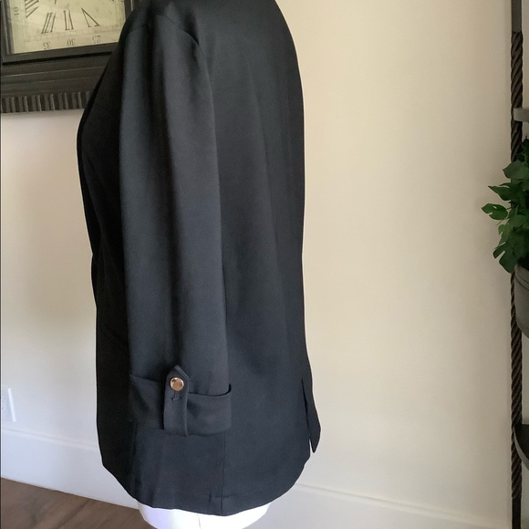 Black cuffed sleeve lapel blazer - Picture 3 of 15